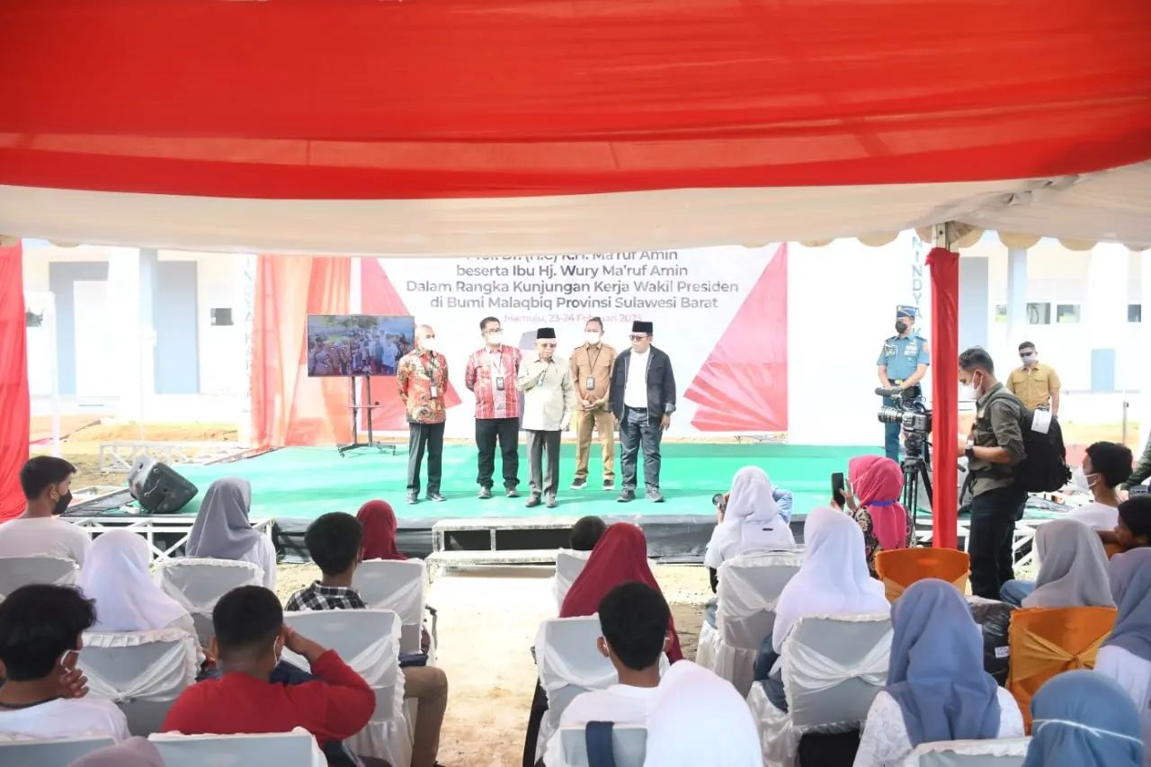 Berkunjung ke SMK 1 Rangas Mamuju, Wapres Minta Jangan Mudah Terpengaruh Paham Radikal